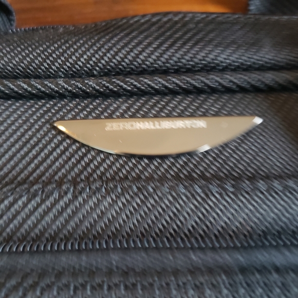 Zero Haliburton laptop briefcase black bag - Picture 2 of 7